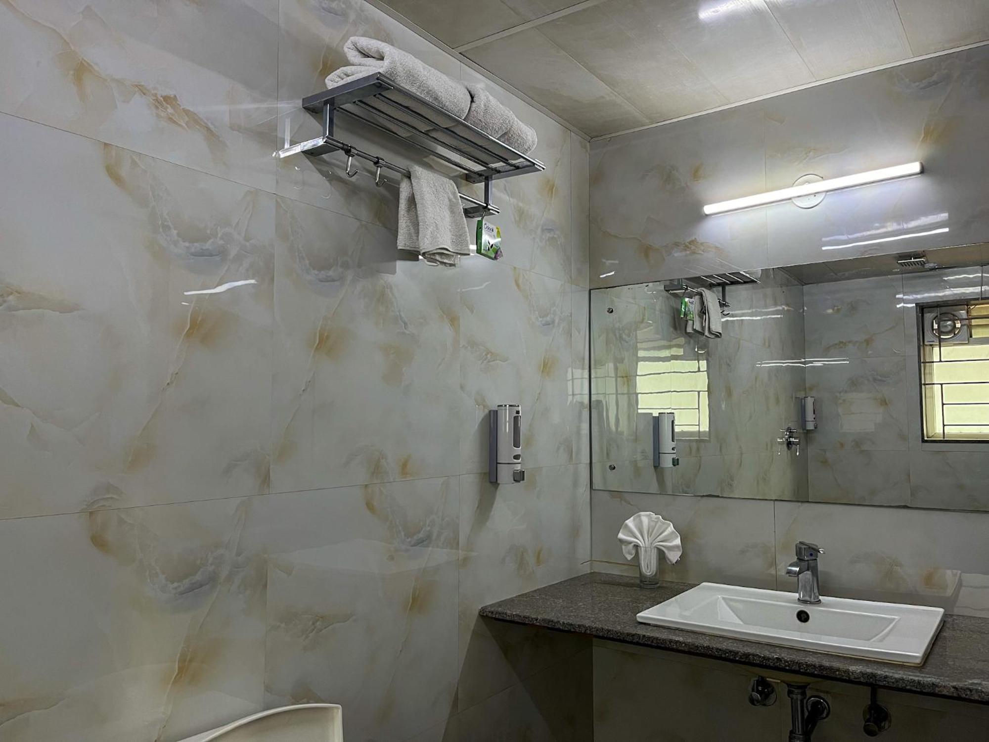 Mystic Hotel Koramangala Bangalore Ngoại thất bức ảnh